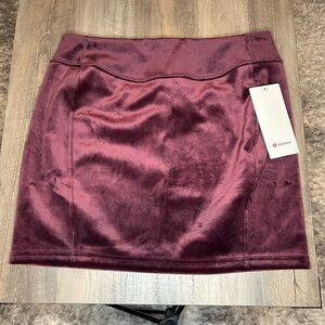 NWT Lululemon Scuba High Rise Mini Skirt Sp Ed Velvet Garnet Sz Large
